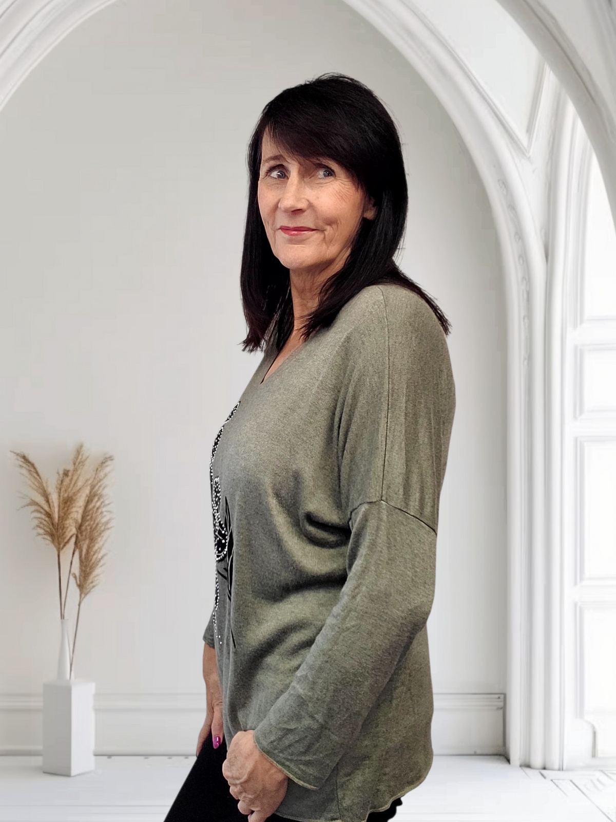 Olaf Classic Fine Knit Jumper – Lightweight & Soft Knitwear, Onesize 12-18 - Couture Boutique