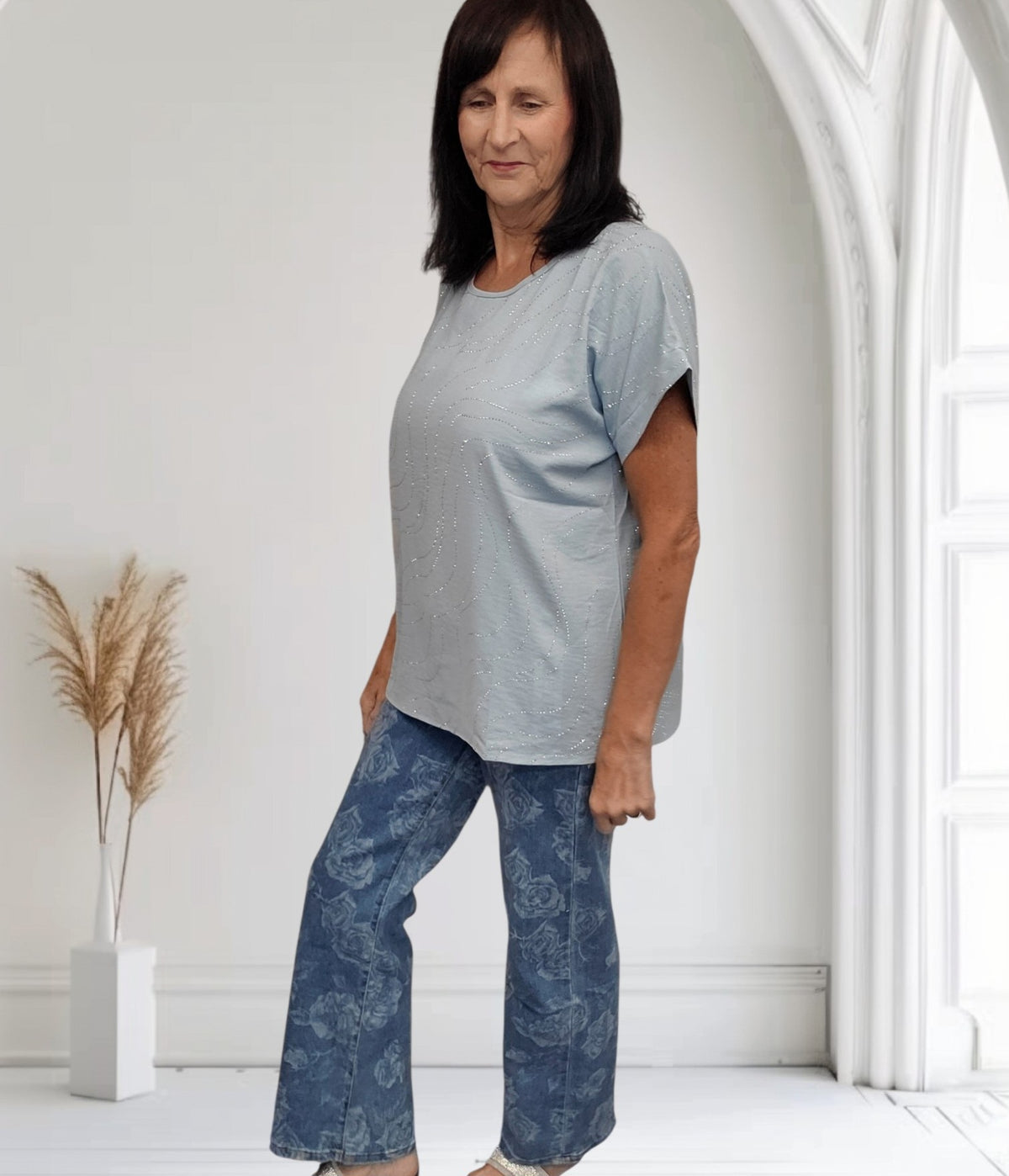 Floral Print Stretch Wide Leg Jeans | Sizes 8-12 | 30" Leg Women's Denim - Couture Boutique