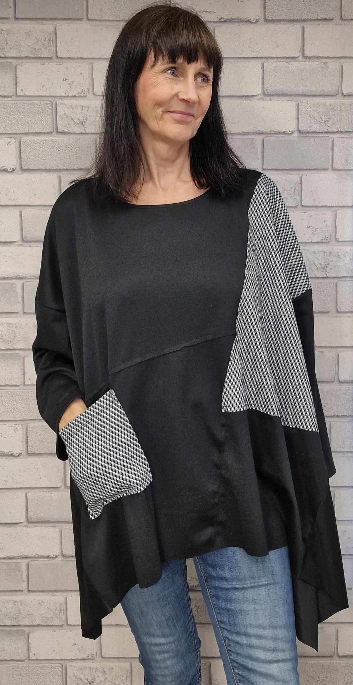 Deana Dogtooth Oversize Top - Couture Boutique