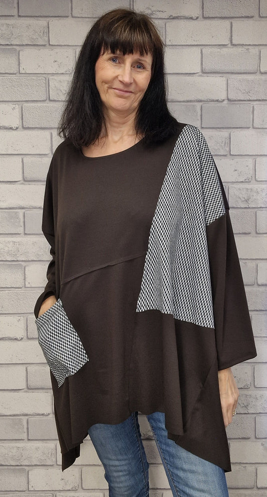 Deana Dogtooth Oversize Top - Couture Boutique