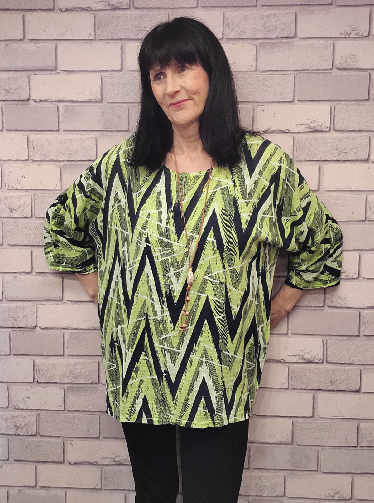 Tegan Zig Zag  Top  With Necklace - Couture Boutique