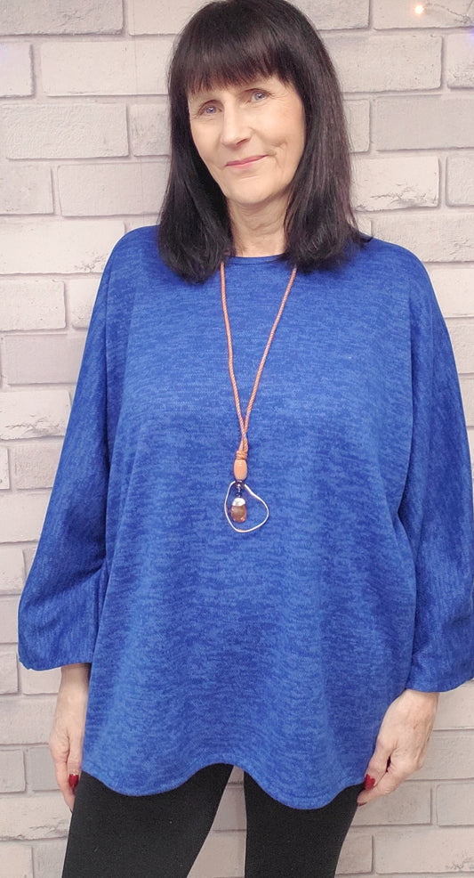 Ivanna Plain Top With Necklace - Couture Boutique