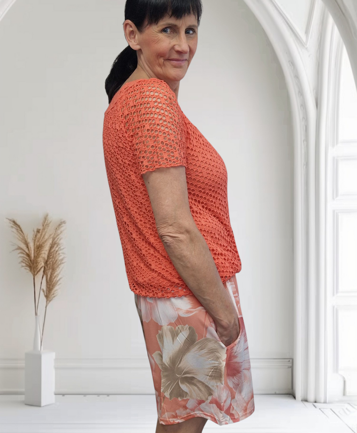 Floral Print Stretchy Shorts With Pockets - Couture Boutique