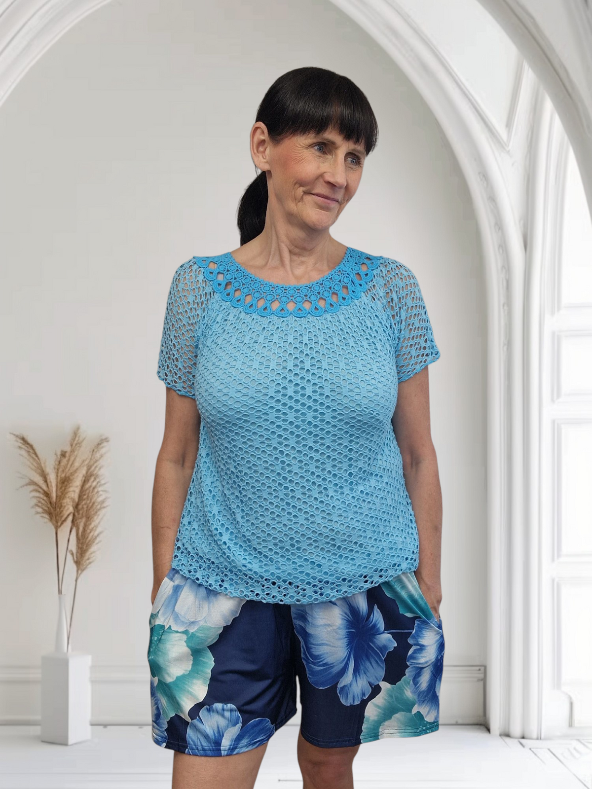 Floral Print Stretchy Shorts With Pockets - Couture Boutique