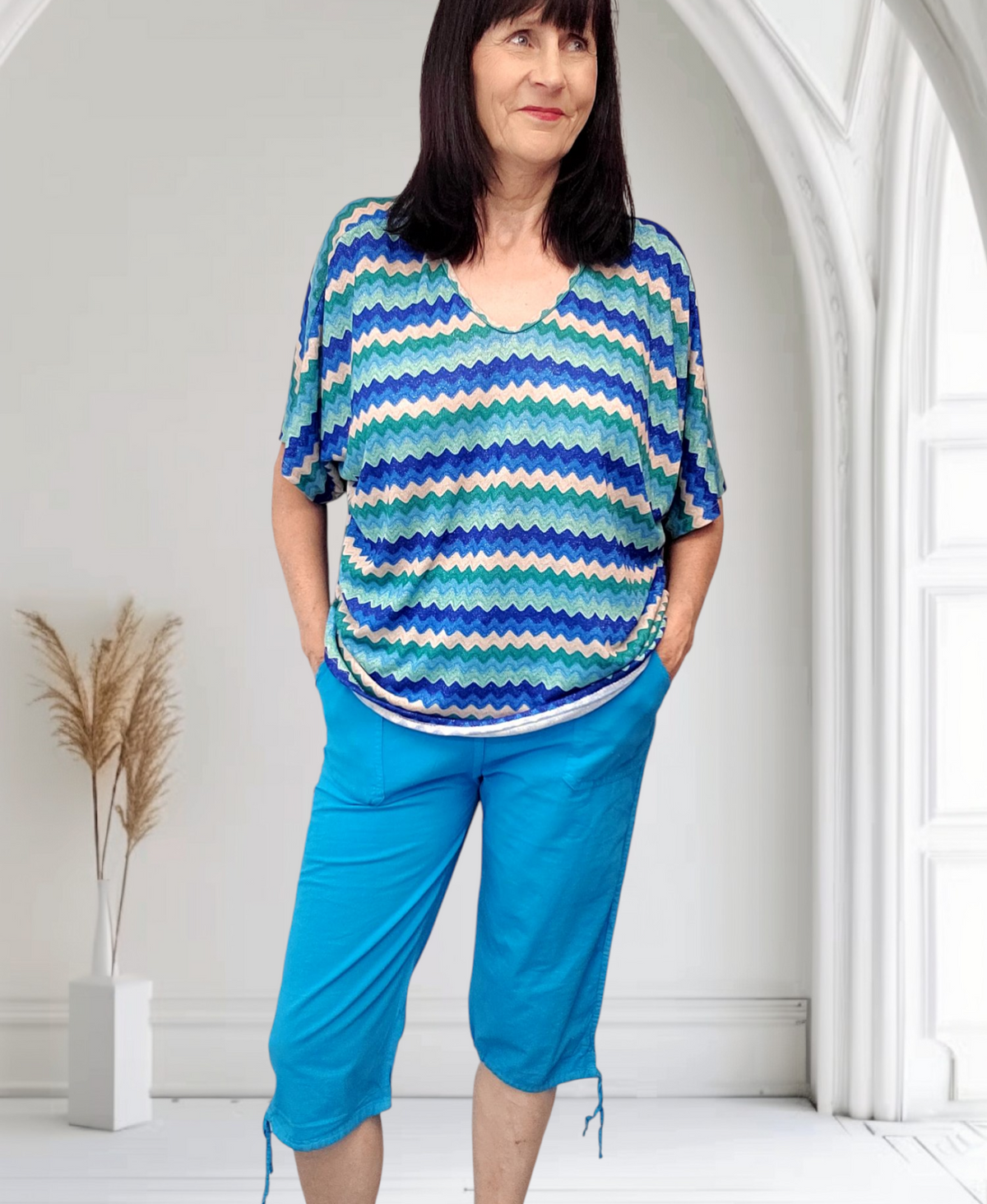Crop Trousers  Elasticated  Waist  And Pockets - Couture Boutique