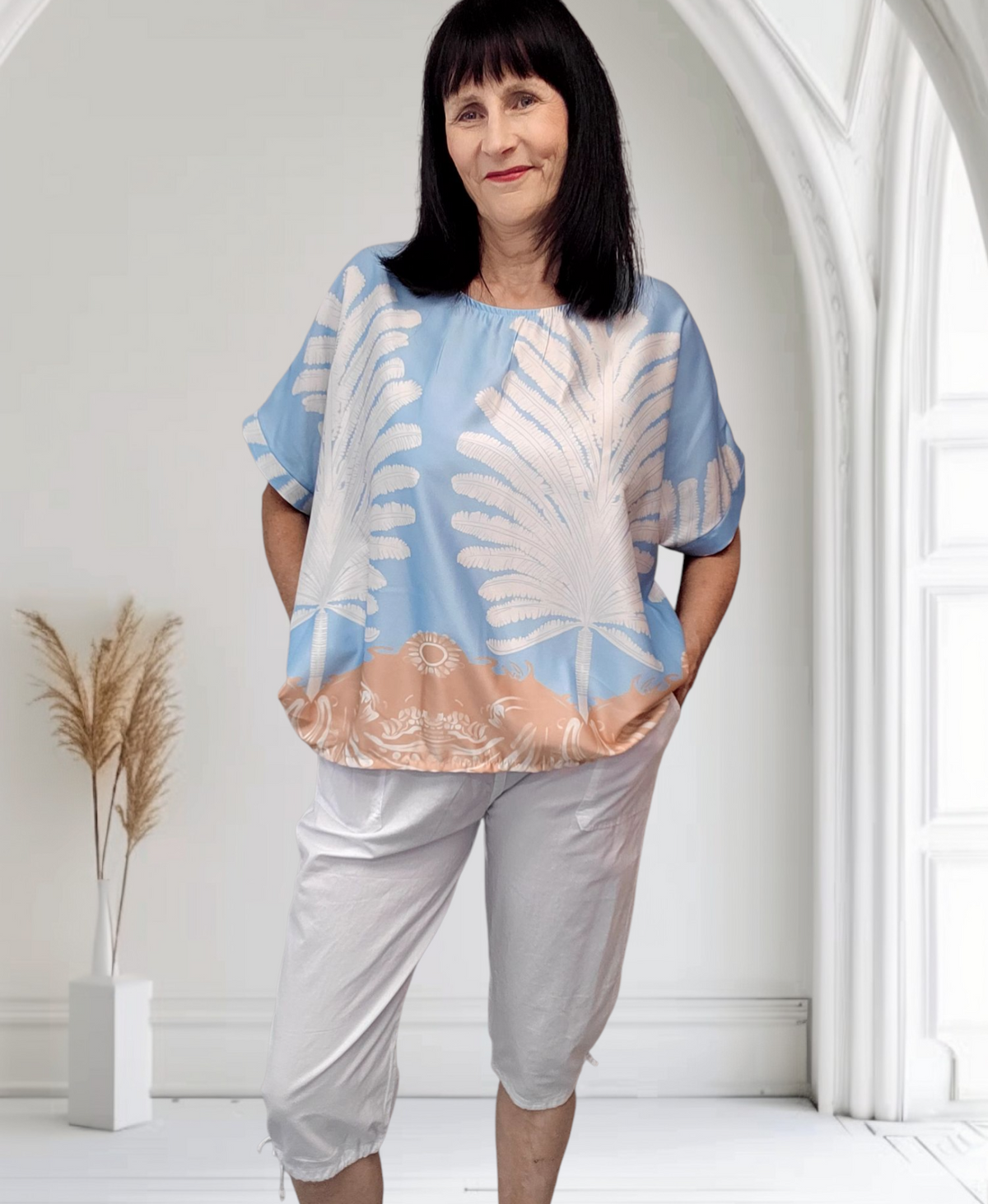 Crop Trousers  Elasticated  Waist  And Pockets - Couture Boutique