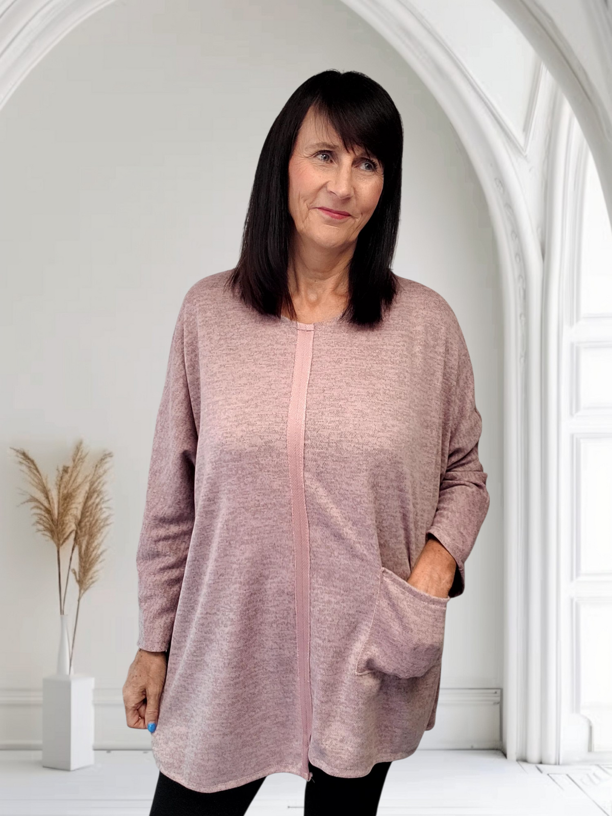 Julia Comfy Oversized Top with Pocket, Onesize  12-20 - Couture Boutique