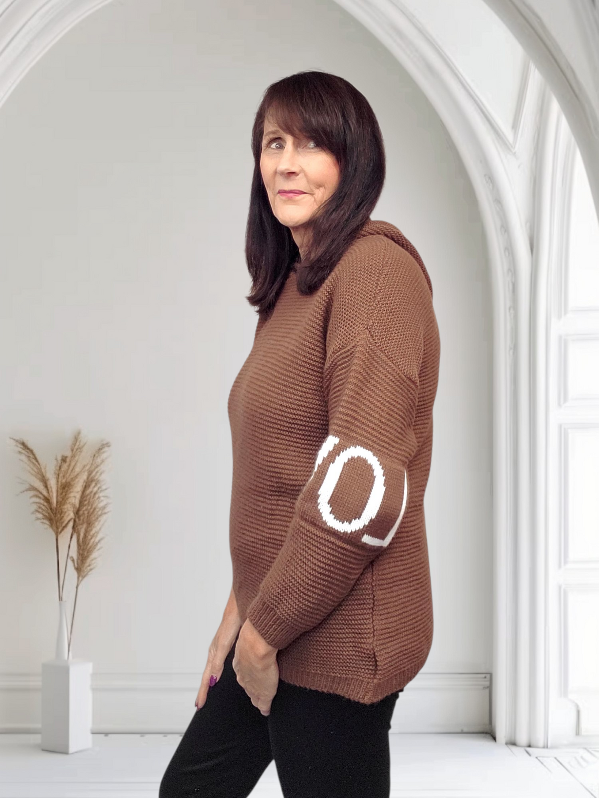 Kacey Knitted Top with ‘Love’ Sleeve Detail, Onesize  12-18 - Couture Boutique