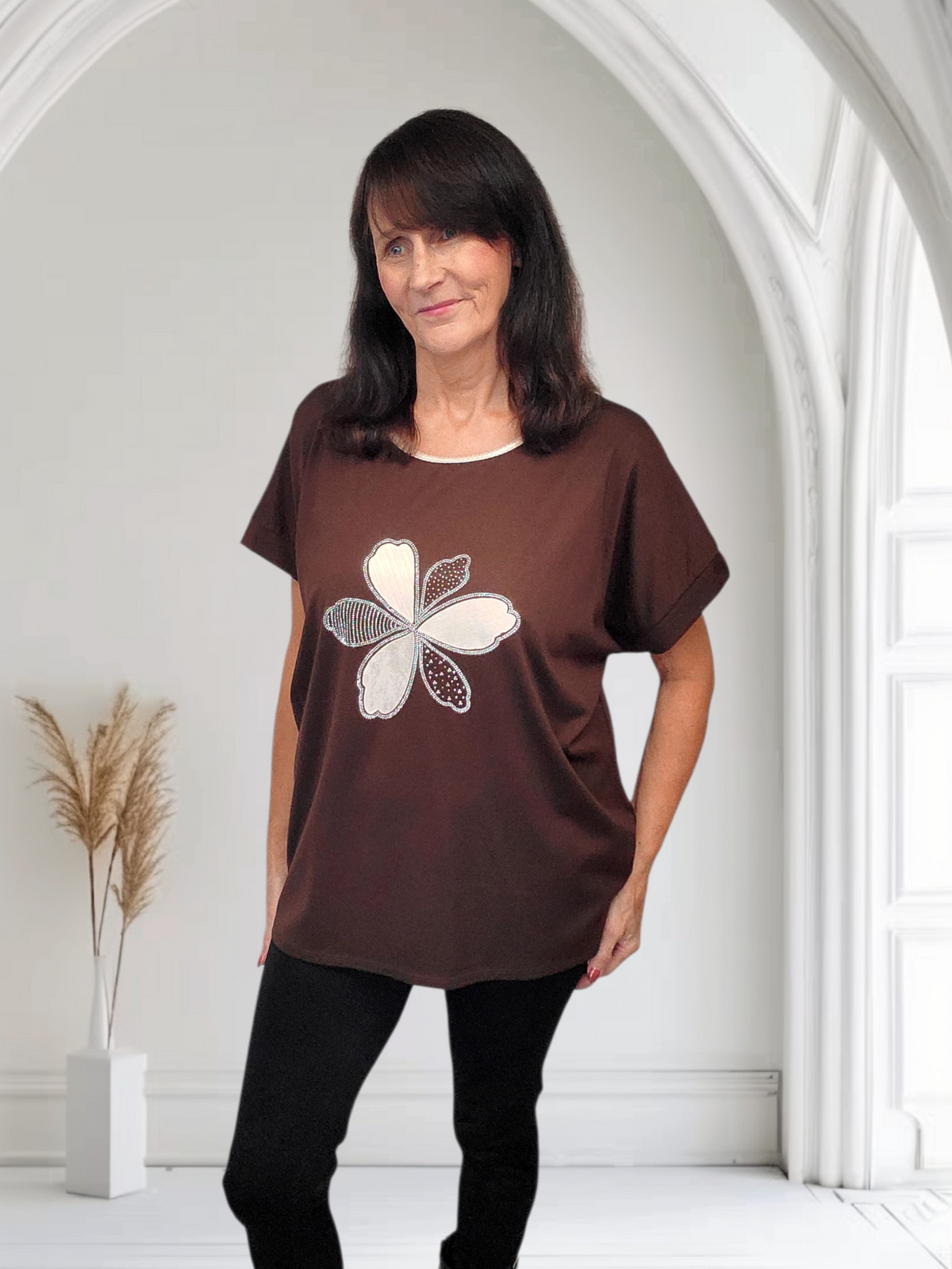 Capri  Women’s Flower Top, Onesize  10-16 - Couture Boutique