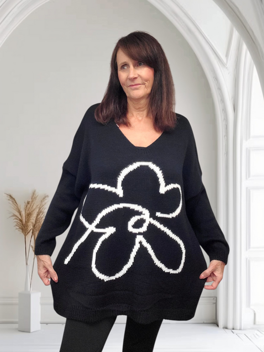 Cassidy Oversized V-Neck Knitted Jumper with Flower Knit, Onesize  16-24 - Couture Boutique