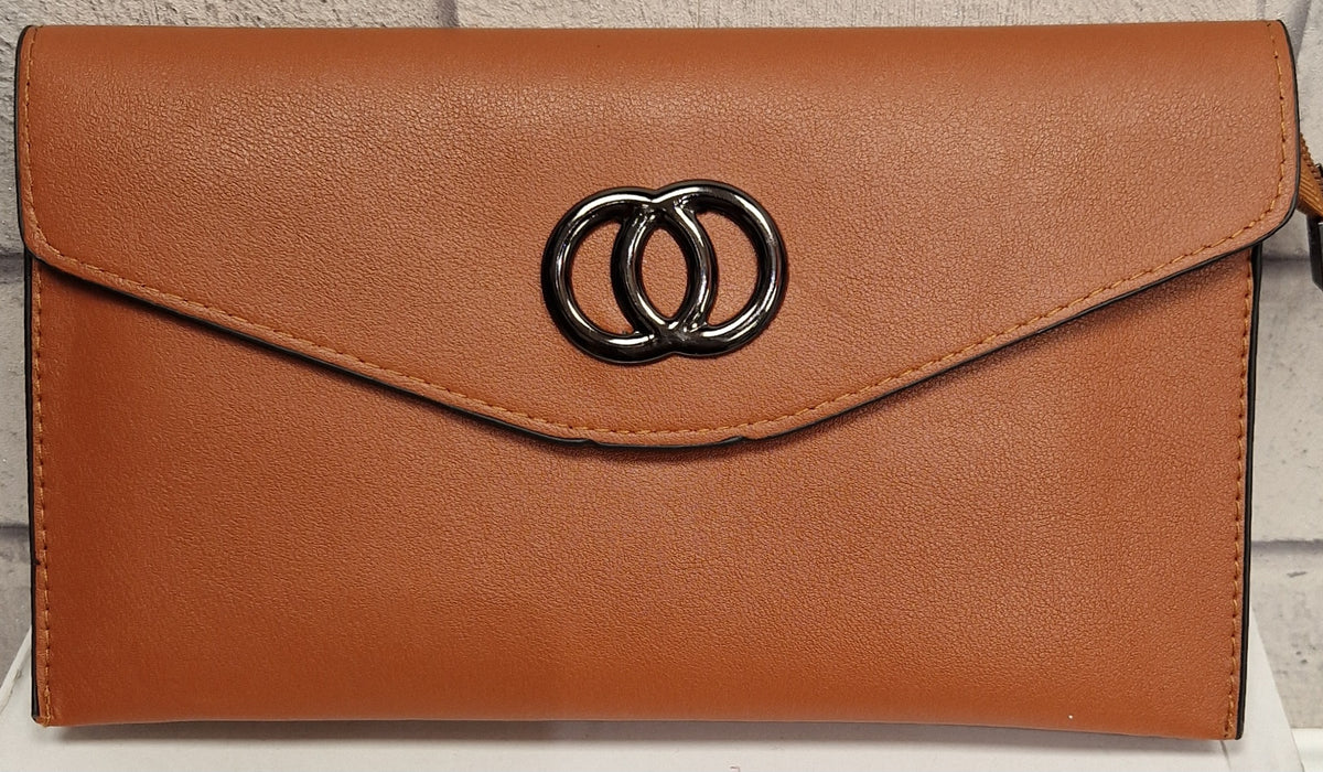 Clutch And Crossbody Bags - Couture Boutique