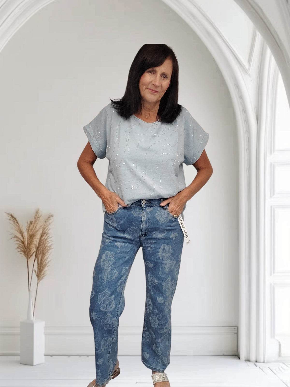 Floral Print Stretch Wide Leg Jeans | Sizes 8-12 | 30" Leg Women's Denim - Couture Boutique