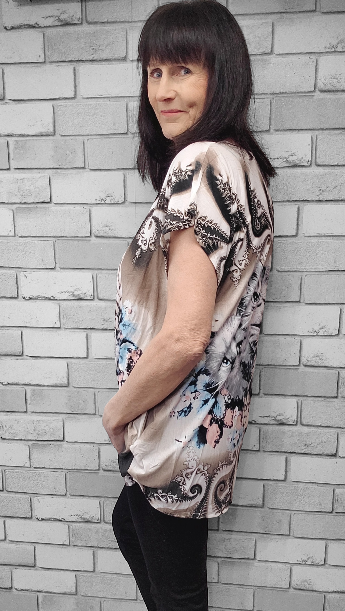 Perry  Short Sleeve Cat Top - Couture Boutique
